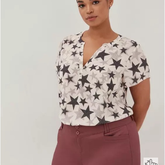 NWT Torrid 5 Inch Stretch Sateen Mid-Rise Shorts – Size 16 - Picture 2 of 6